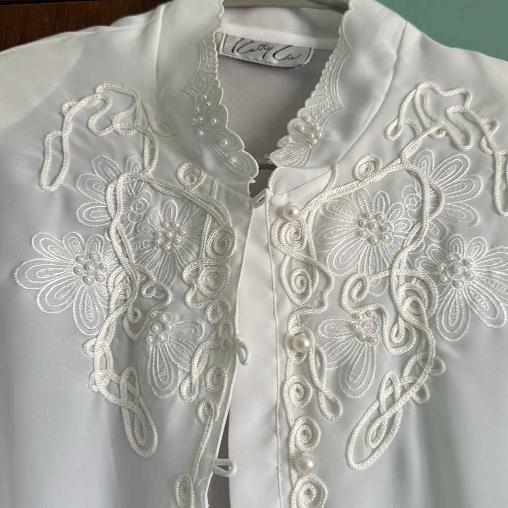 Kathy Che Blouse View 2